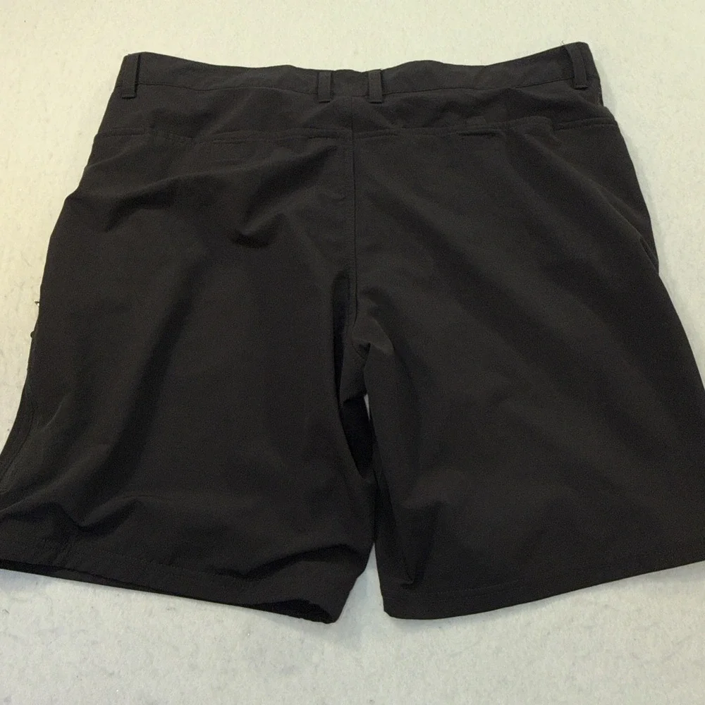The North Face Men's 38 Shorts Flash Dry Black Zip Pocket Hiking Outdoor Utility
